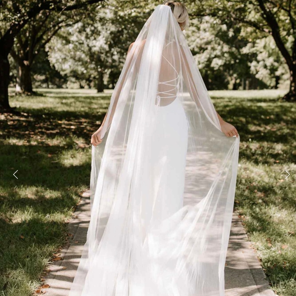 Grace Loves Lace Cathedral Grace Veil. 2.8m of beautiful tulle!